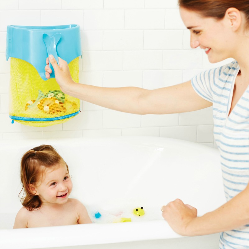 04_Moby_Bath_Scoop_LH.jpg