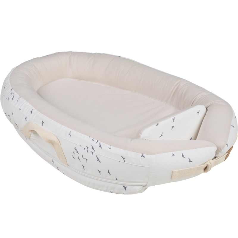11008156_Voksi_Baby-Nest-Premium_White-Flying_Right.jpg
