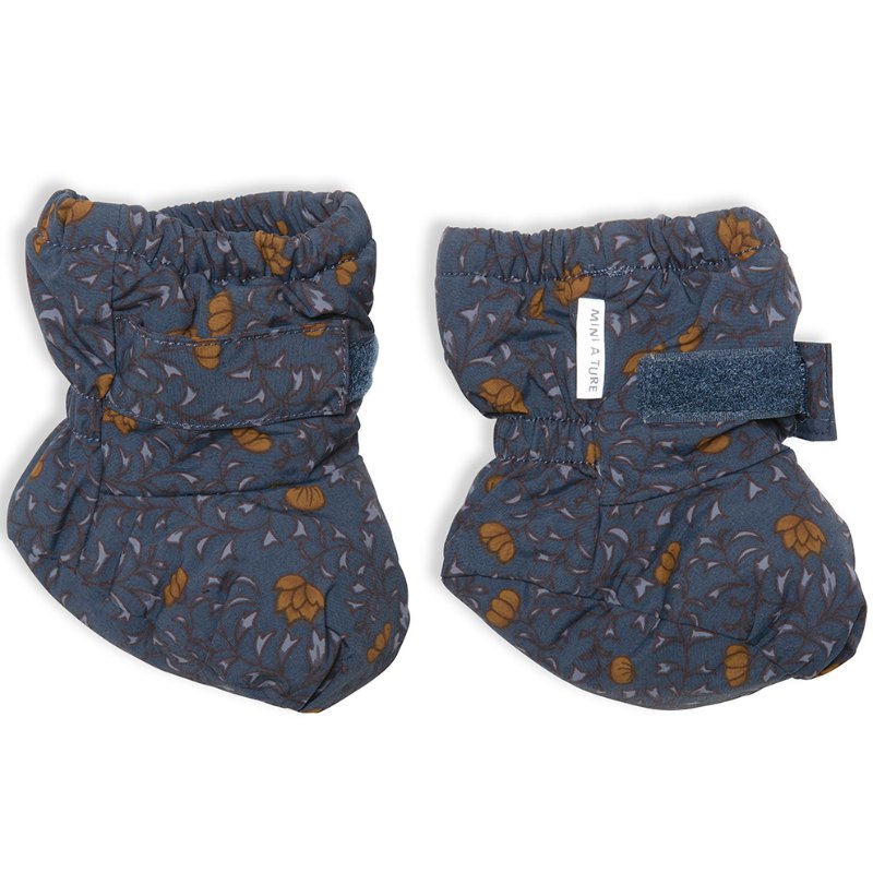 1203134714-Winn-Outdoor-Sock-B-Blue-Nights595-Front.jpg