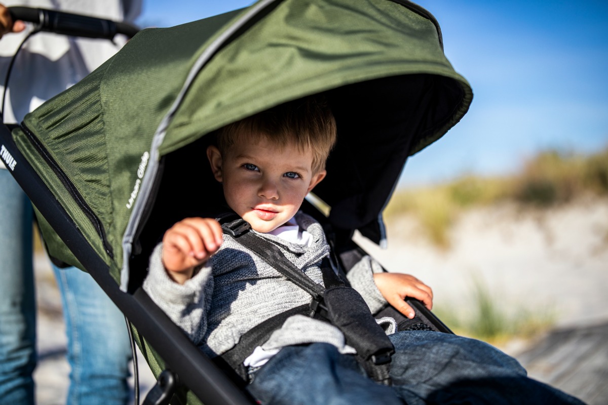 Large-Thule_Urban_Glide_2_LS_Details_Cypress_Green_10101944-101.jpg