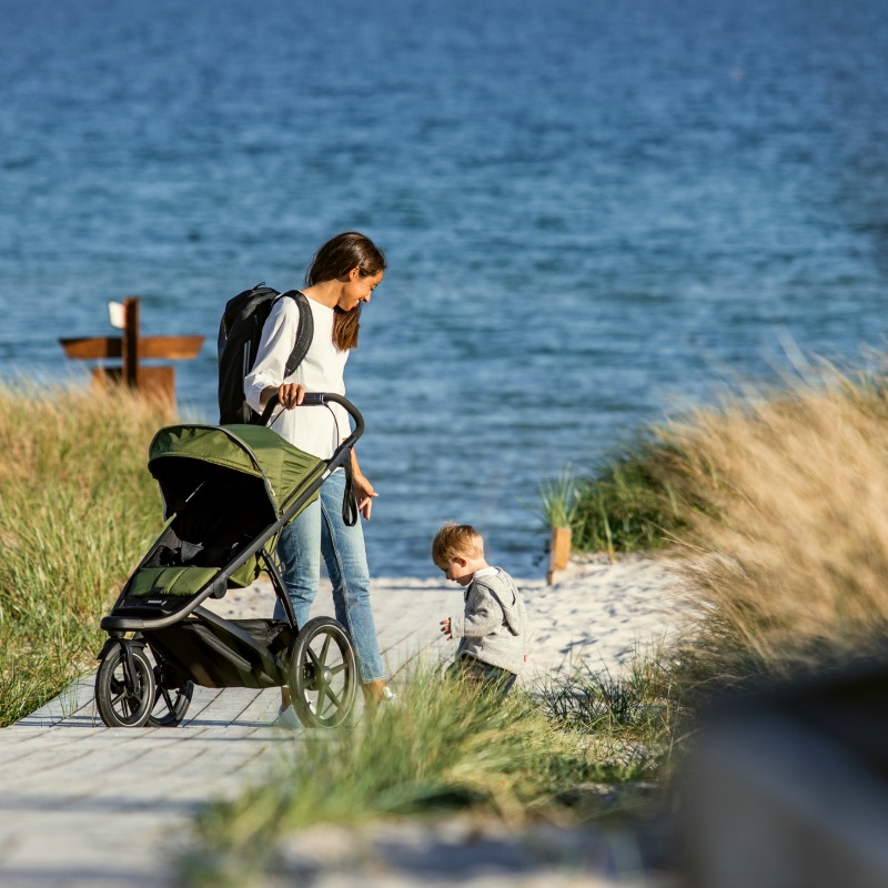 Large-Thule_Urban_Glide_2_LS_Details_Cypress_Green_10101944-5.jpg