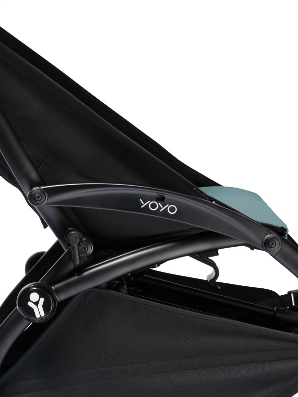 YOYO-2-6-BLACK-FRAME-ARMREST-AQUA-WEB.jpg