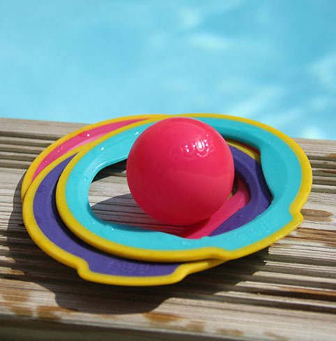 quut_ringo_inuse_pool_3-crop-u32089.jpg
