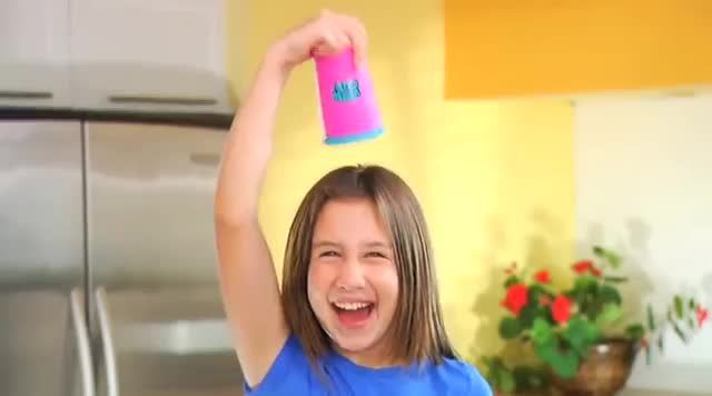 wow-cup-tv-commercial-05.jpg