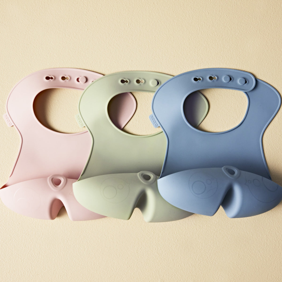 b.box-silicon-bib-sage-5.jpg