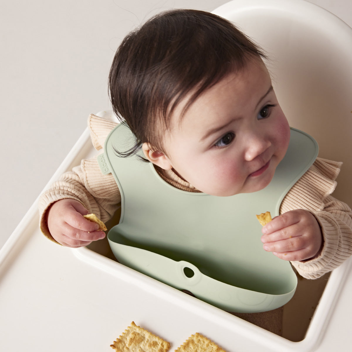 b.box-silicon-bib-sage-6.jpg